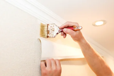 Pose de papier peint à Nostang — revêtements muraux et toiles de verre